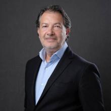 Portrait de Jean-Pierre Cardoso Directeur Général de France Médical Enchères